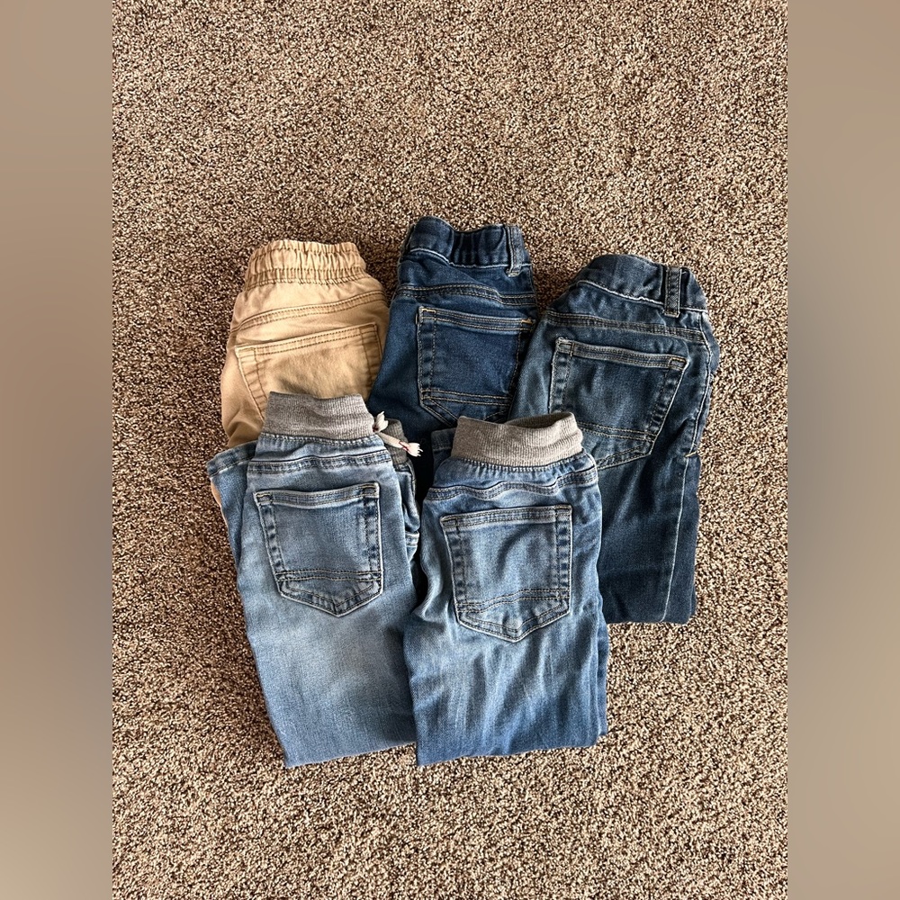 Lot of well loved 4T cat & jack boys pants